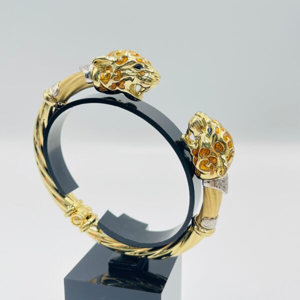 Pulsera rígida