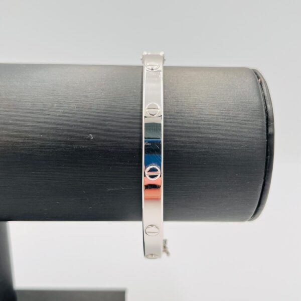 Pulsera rígida
